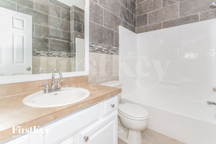 Building Photo - 1631 Canopy Oaks Dr