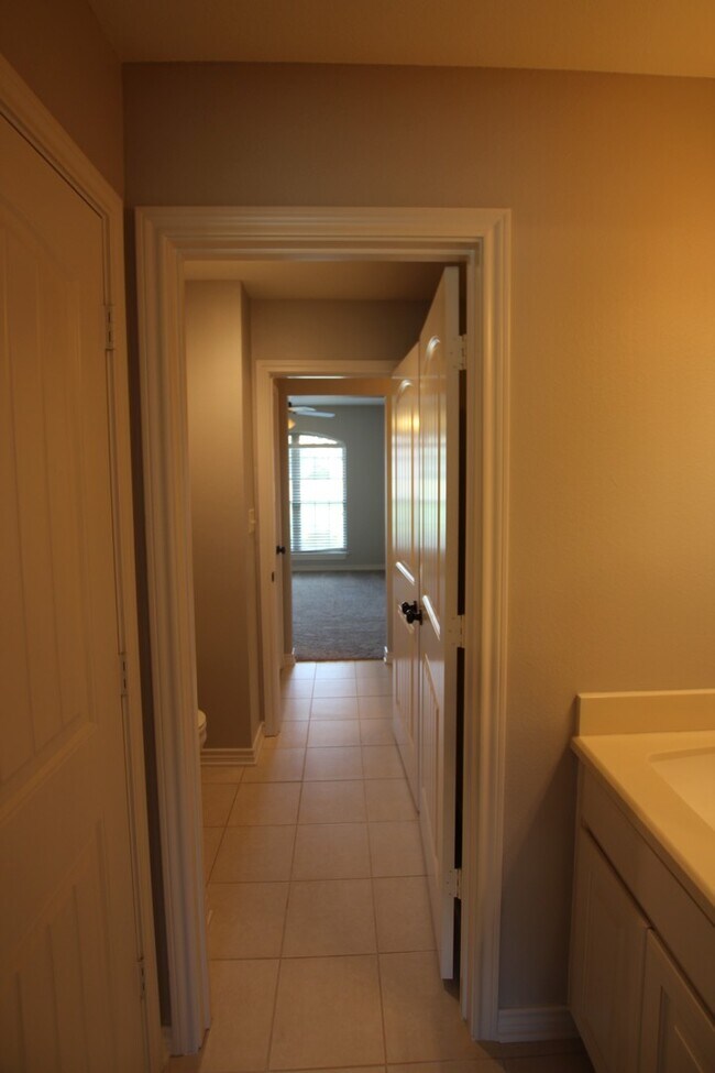 Building Photo - Coming Soon! Luxurious 3 Bed 2.5 Bath Rent...