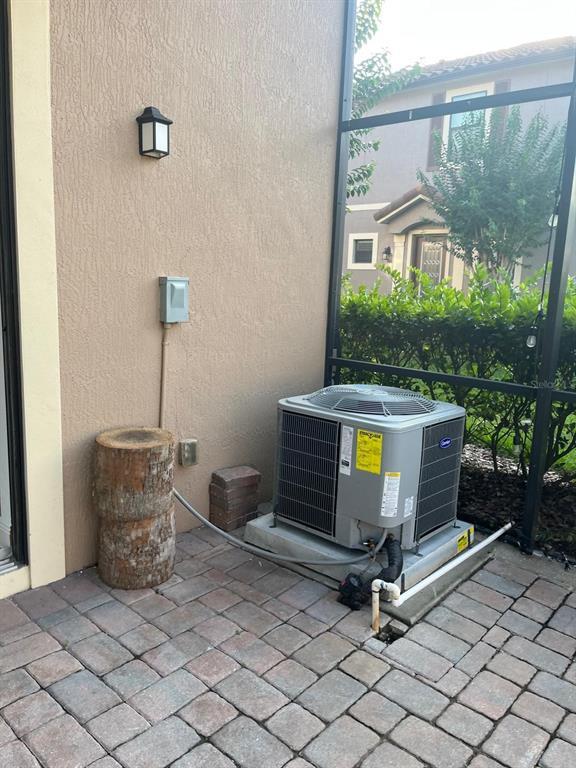 Building Photo - 8064 Prestbury Dr