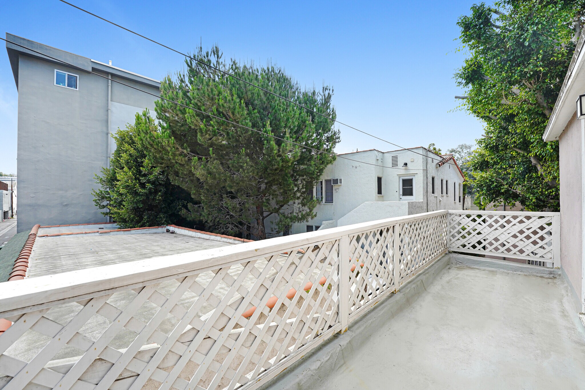 Building Photo - 9965 Durant Dr