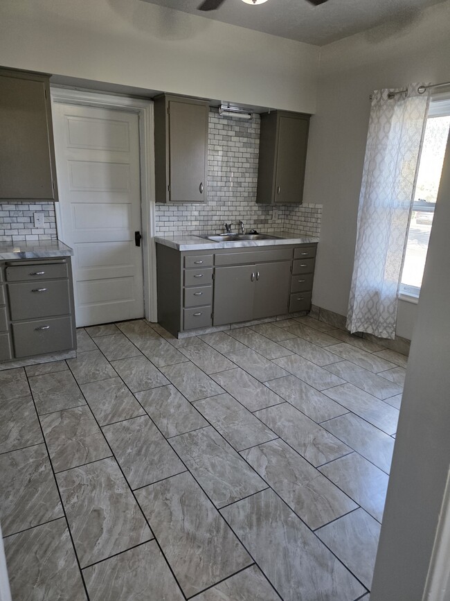 Building Photo - 199 N 100 W