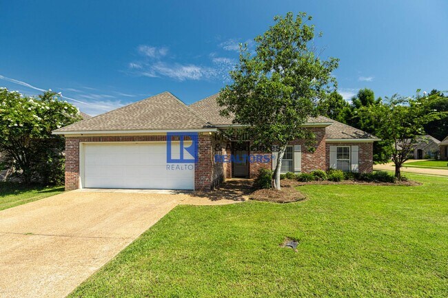 Building Photo - Beautiful 4 bedroom, 2 bathroom house in B...