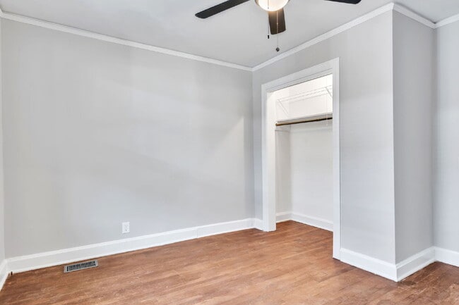 Building Photo - 3BR/2BA in Prime Taylors Location! Minutes From Everyday Conveniences! $1895/mo rent