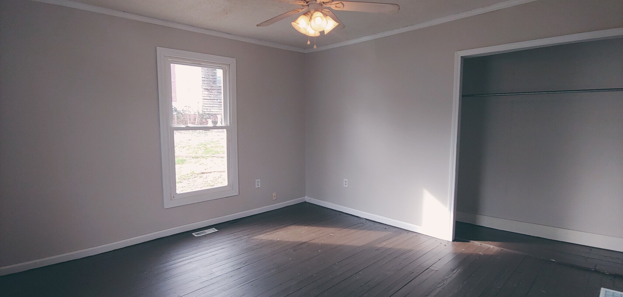 Building Photo - 331 Lilleston Ave