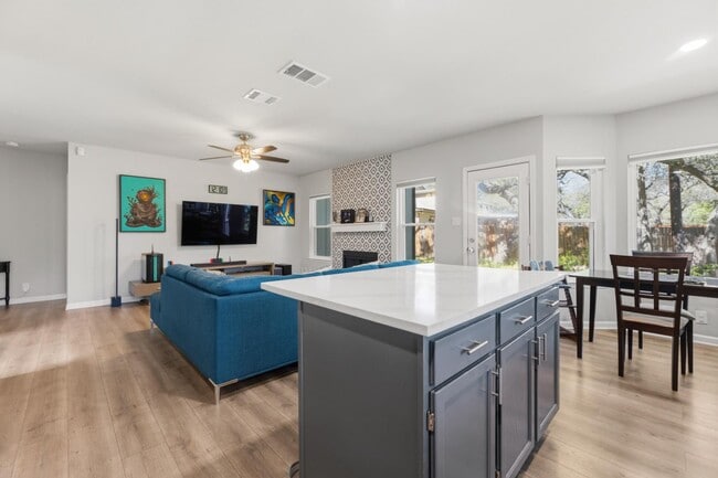 Building Photo - 2607 Sky Dale Dr