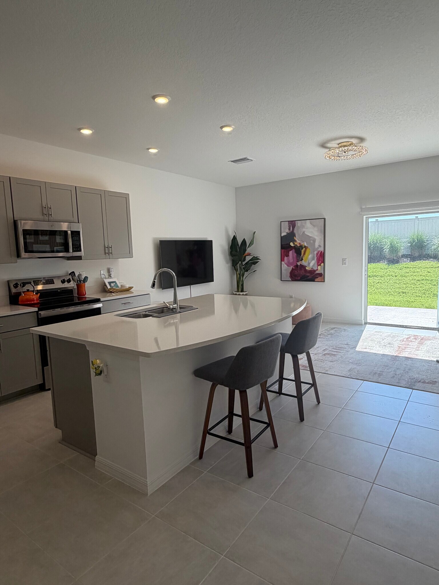 Building Photo - 2256 Paravane Way