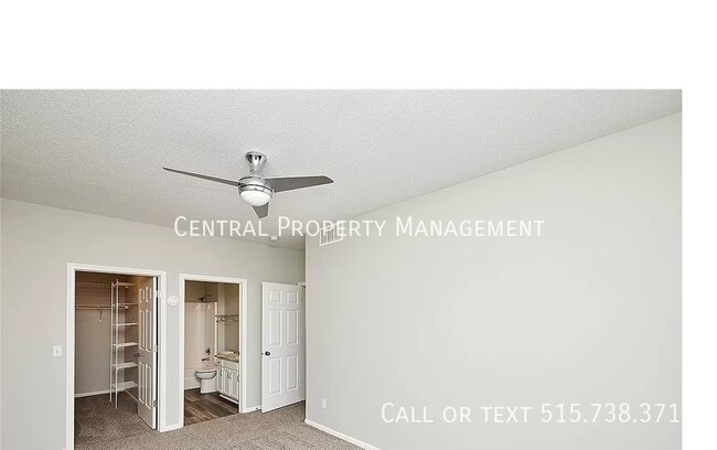 Building Photo - 1340 SE Florence Dr