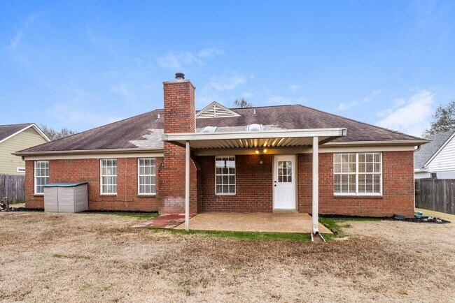 Building Photo - 6688 Millgrove Park Dr