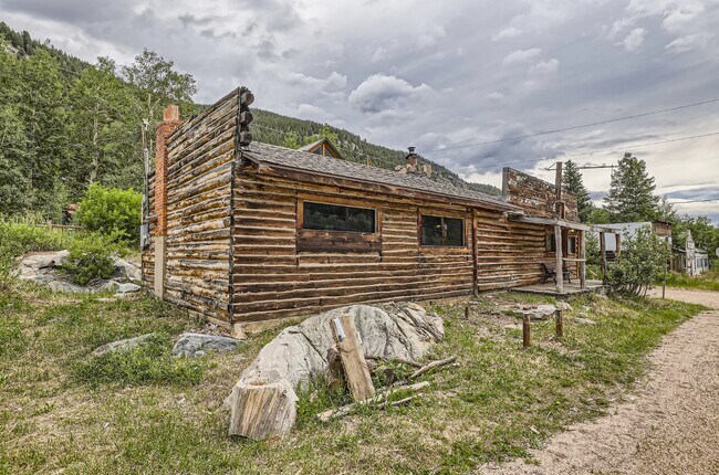 Building Photo - 601 Eldora Rd