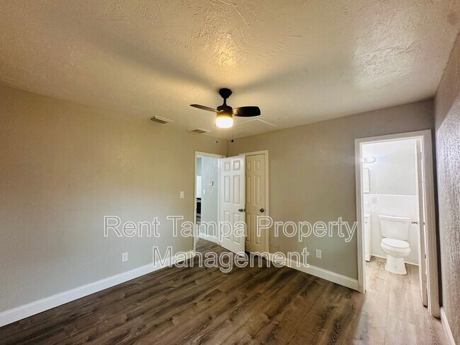 Building Photo - 1610 12th Ave S