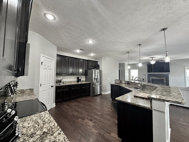 Building Photo - 9583 Yarbrough Rd