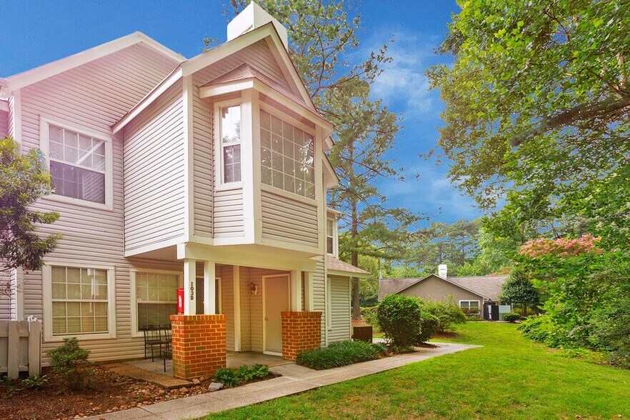 Primary Photo - 103 Stratford Dr