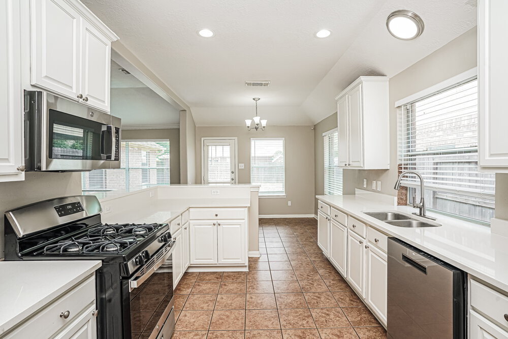 Building Photo - 549 Green Cedar Dr