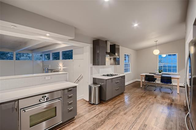 Building Photo - 221 Lakeridge Dr