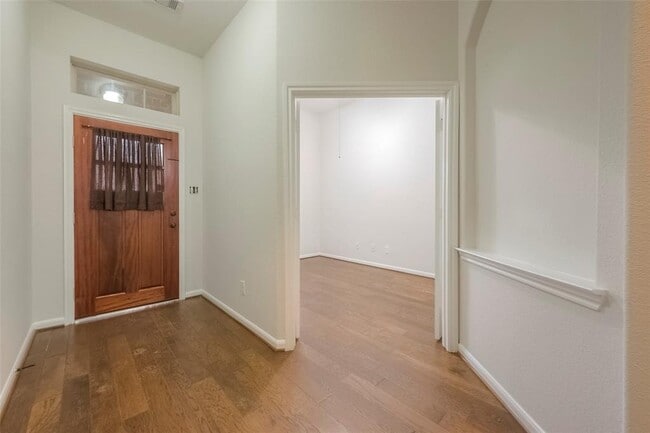 Building Photo - 3 Tidwillow Pl