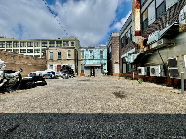 Building Photo - 36-15 33rd St