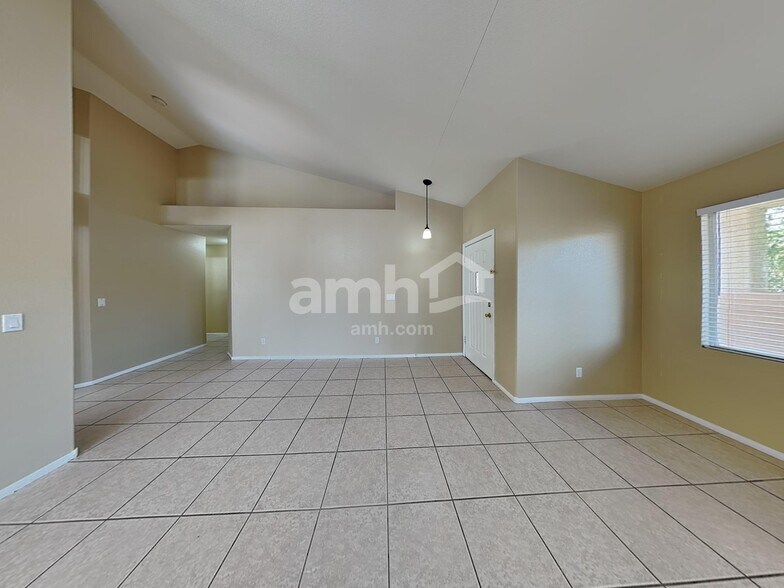 Building Photo - 1416 Bugle Boy Dr