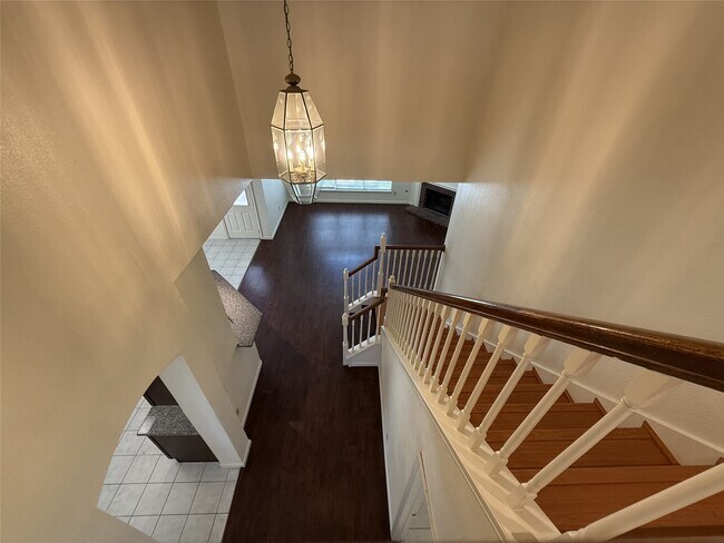 Building Photo - 5718 Walkabout Way