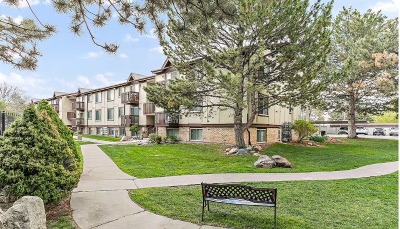 Building Photo - 5750 S 900 E