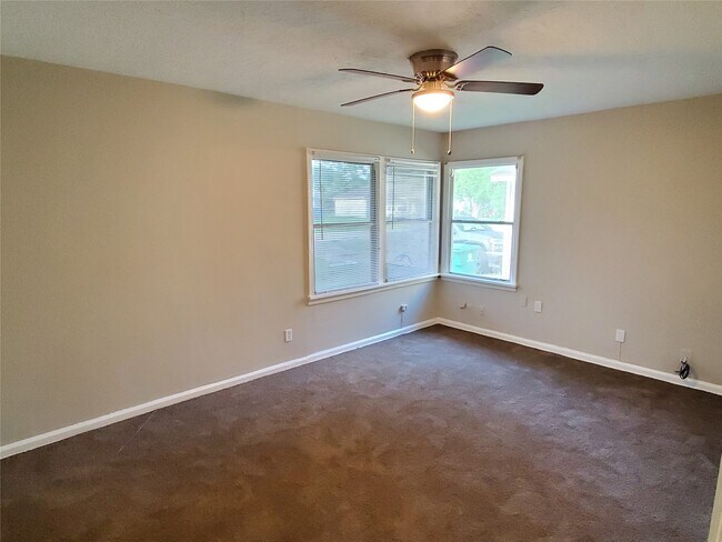 Building Photo - 5318 Doulton Dr
