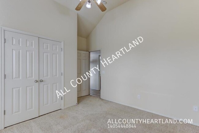 Building Photo - 15813 Traditions Blvd