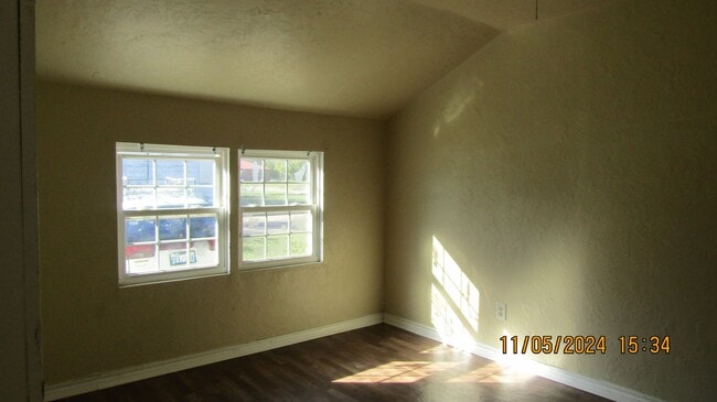 Building Photo - Very nice updated home!