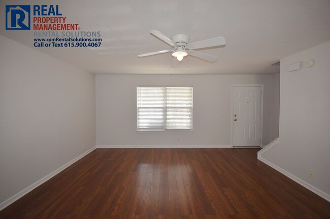 Building Photo - Wonderful 2BR/2.5BA townhome less than 1 m...