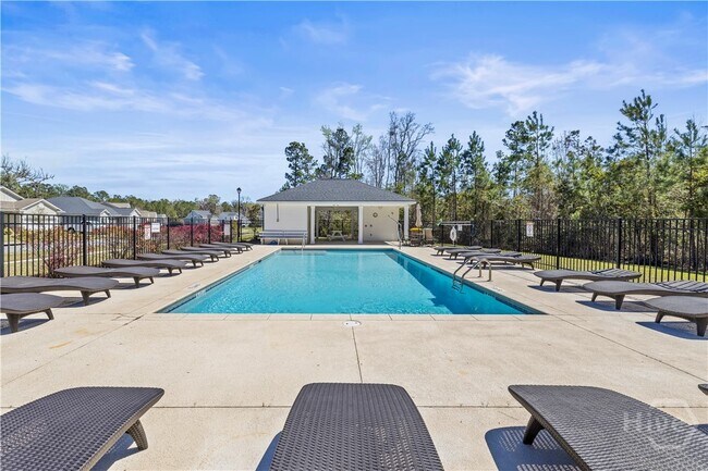 Building Photo - 49 Nettleton Ln