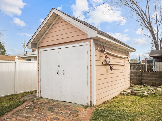 Building Photo - Craftsman Bungalow Wilmington NC "Near Jus...