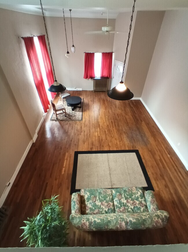 Building Photo - 2009 2nd St NE