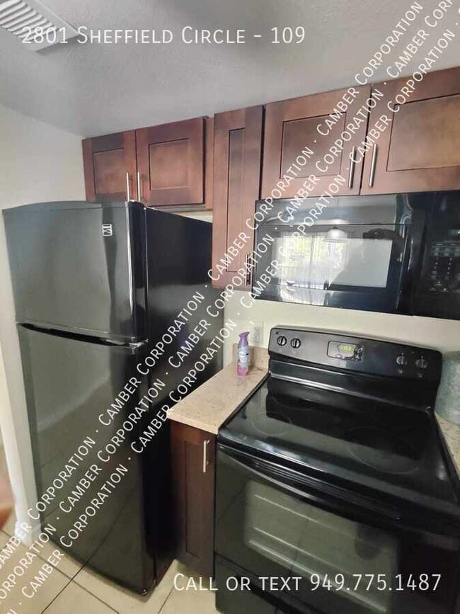 Building Photo - 2801 Sheffield Cir