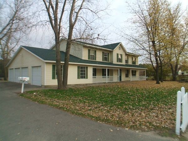 Building Photo - 2130 Burton St SW