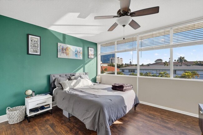 Building Photo - 1531 SE 15th St