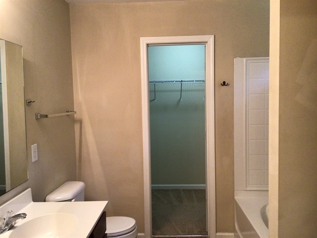 Building Photo - 250 Border Rd