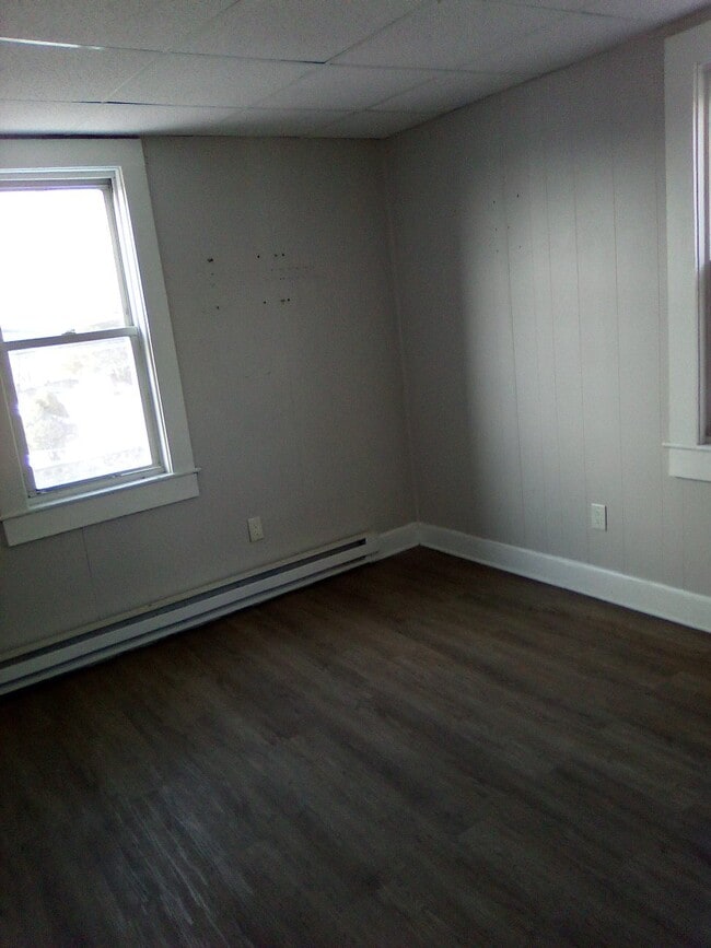 Building Photo - 1213 Pittston Ave