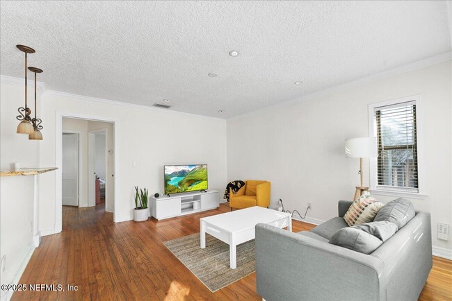 Building Photo - 4817 Kerle St