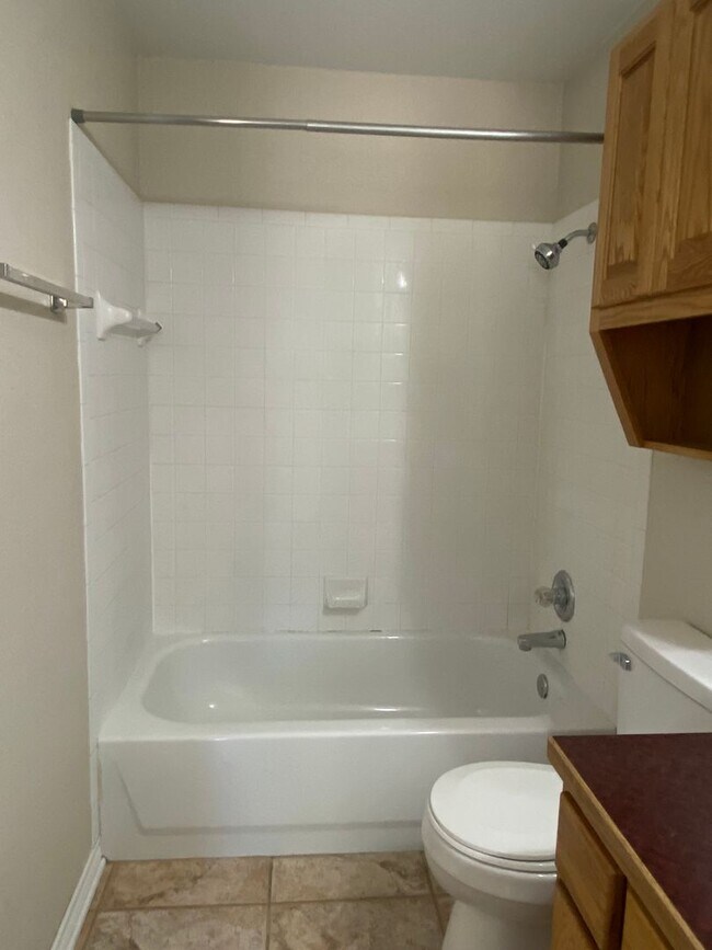 Building Photo - 160 Satch Dr