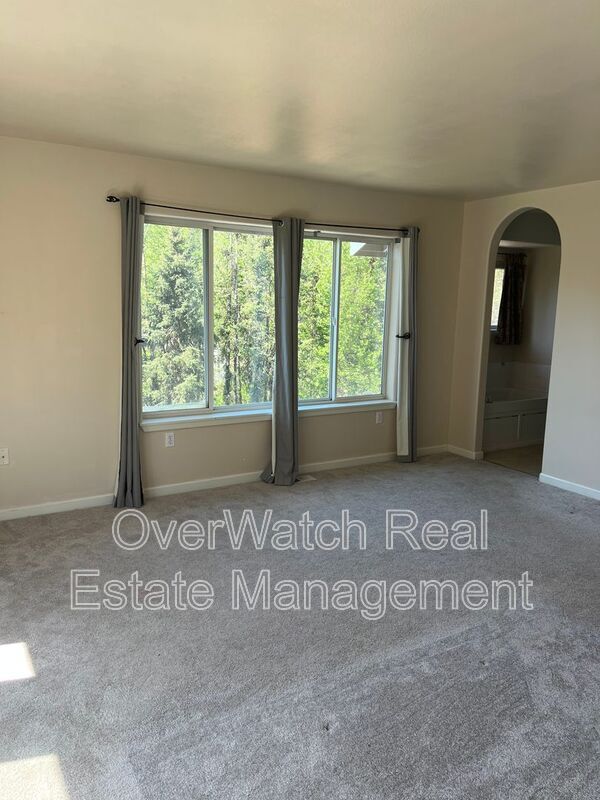 Building Photo - 2412 Hillbrook Cir