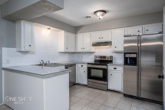 Building Photo - 3216 Chimney Rock Rd