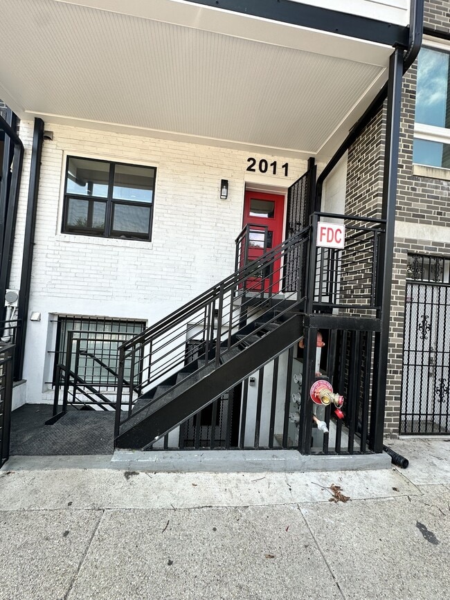 Building Photo - 2011 Benning Rd NE