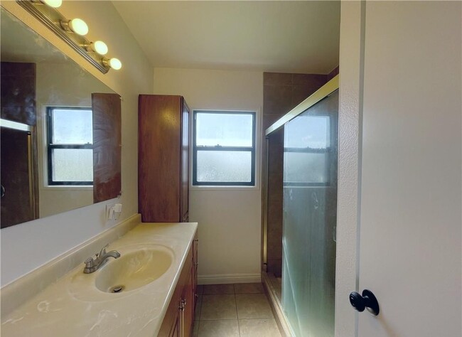 Building Photo - 15100 Dunton Dr
