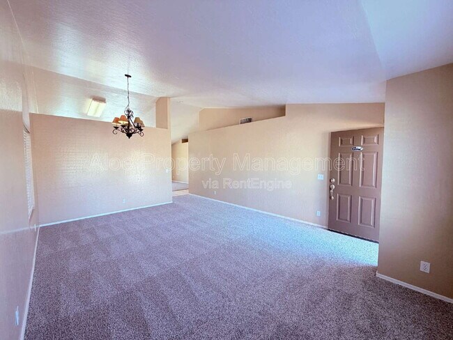 Building Photo - 2293 E Longhorn Pl