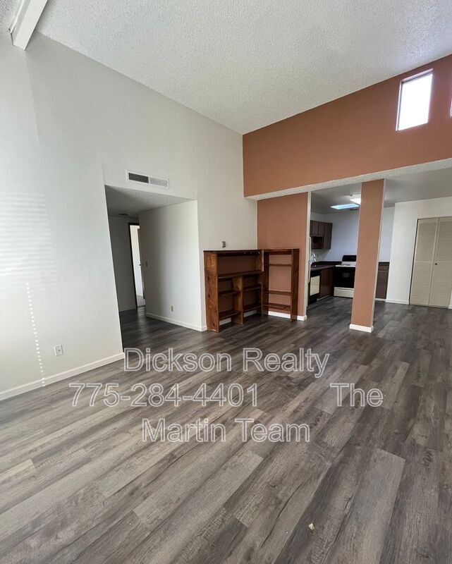 Building Photo - 1005 Baywood Dr