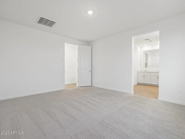 Building Photo - 4210 W Yolanda Ln