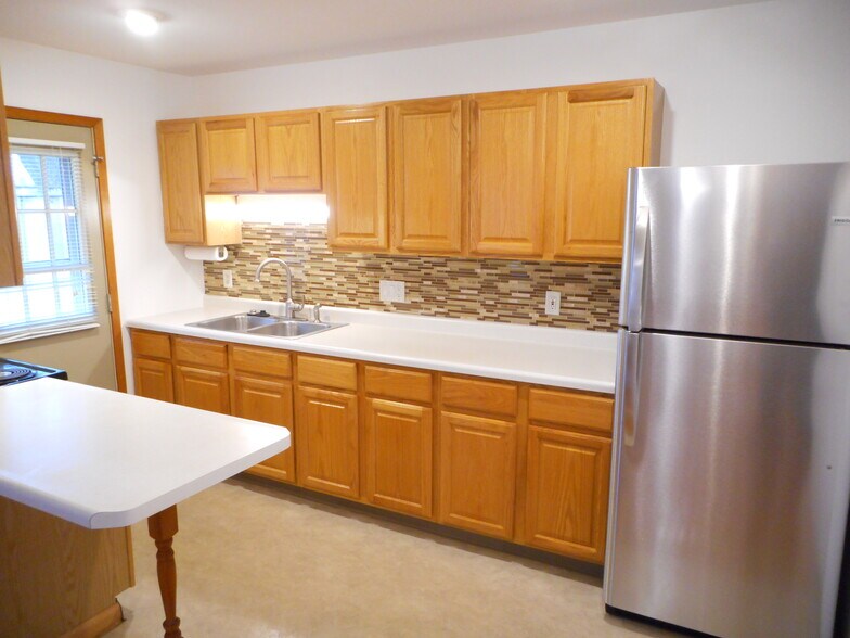 Building Photo - 1809 Reetz Rd