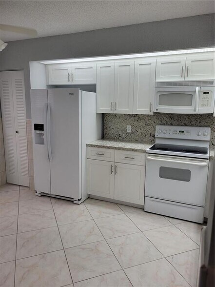 Primary Photo - 1300 SW 125th Ave