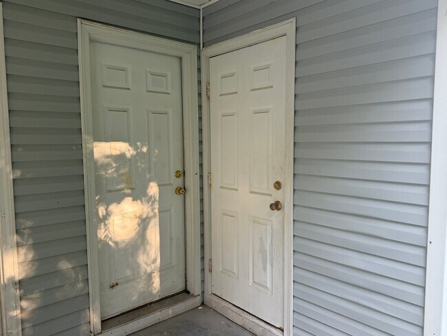 Building Photo - 321 Trammell St