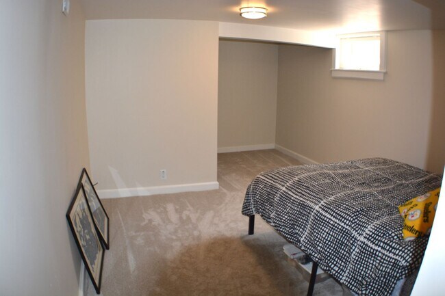 Building Photo - Bright, remodeled Sugarhouse Bungalow