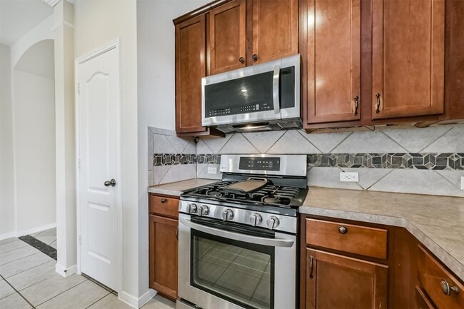 Building Photo - 2601 Hewn Rock Way