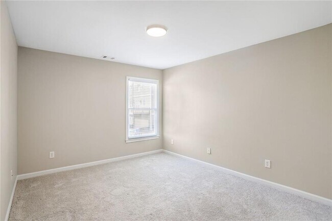 Building Photo - 1784 Hollingsworth Blvd